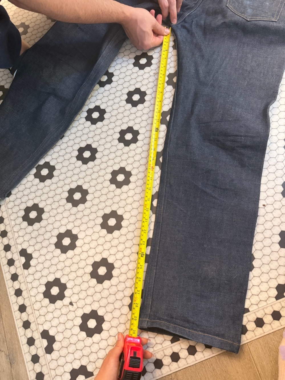 A.P.C. Men's Dark Indigo Straight Jeans - Picture 6 of 6
